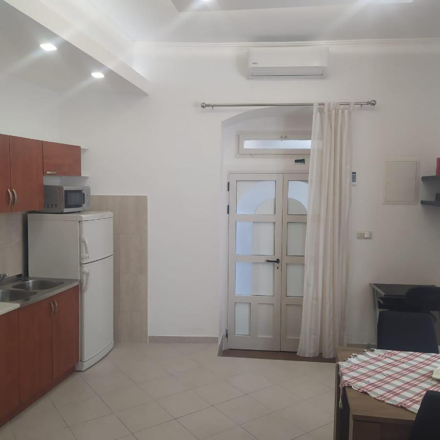 Apartmani Diki Макарска Экстерьер фото