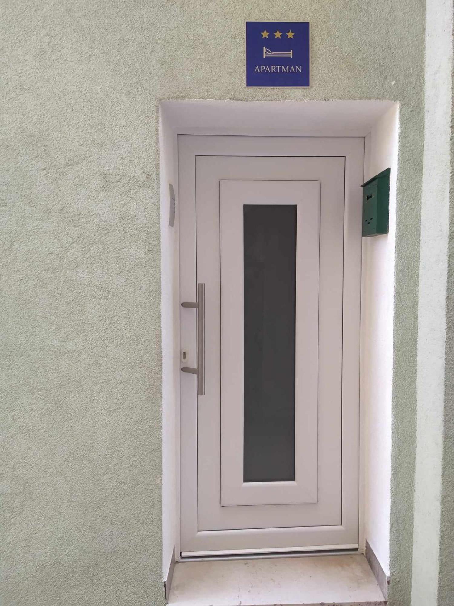 Apartmani Diki Макарска Экстерьер фото