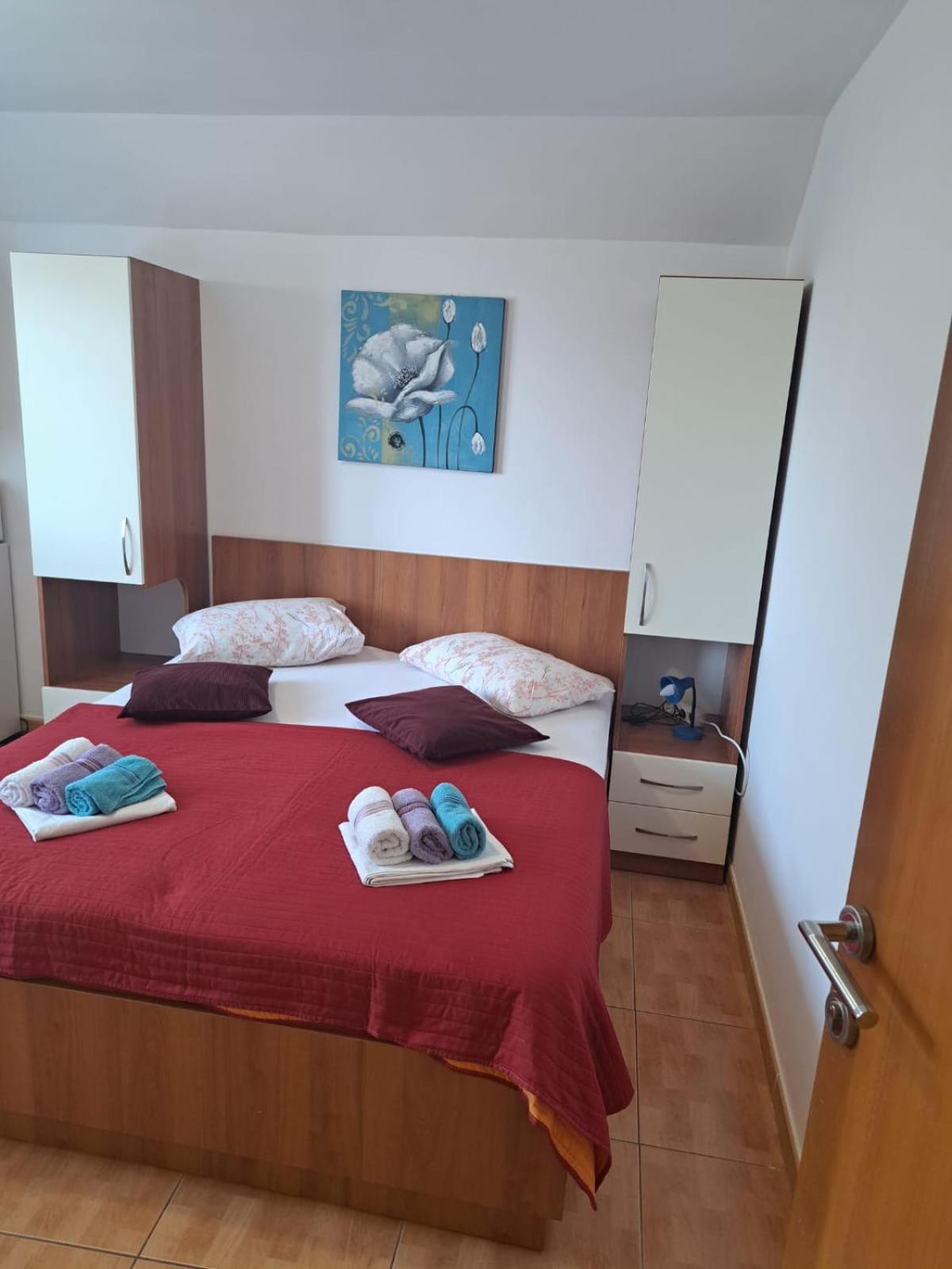Apartmani Diki Макарска Экстерьер фото