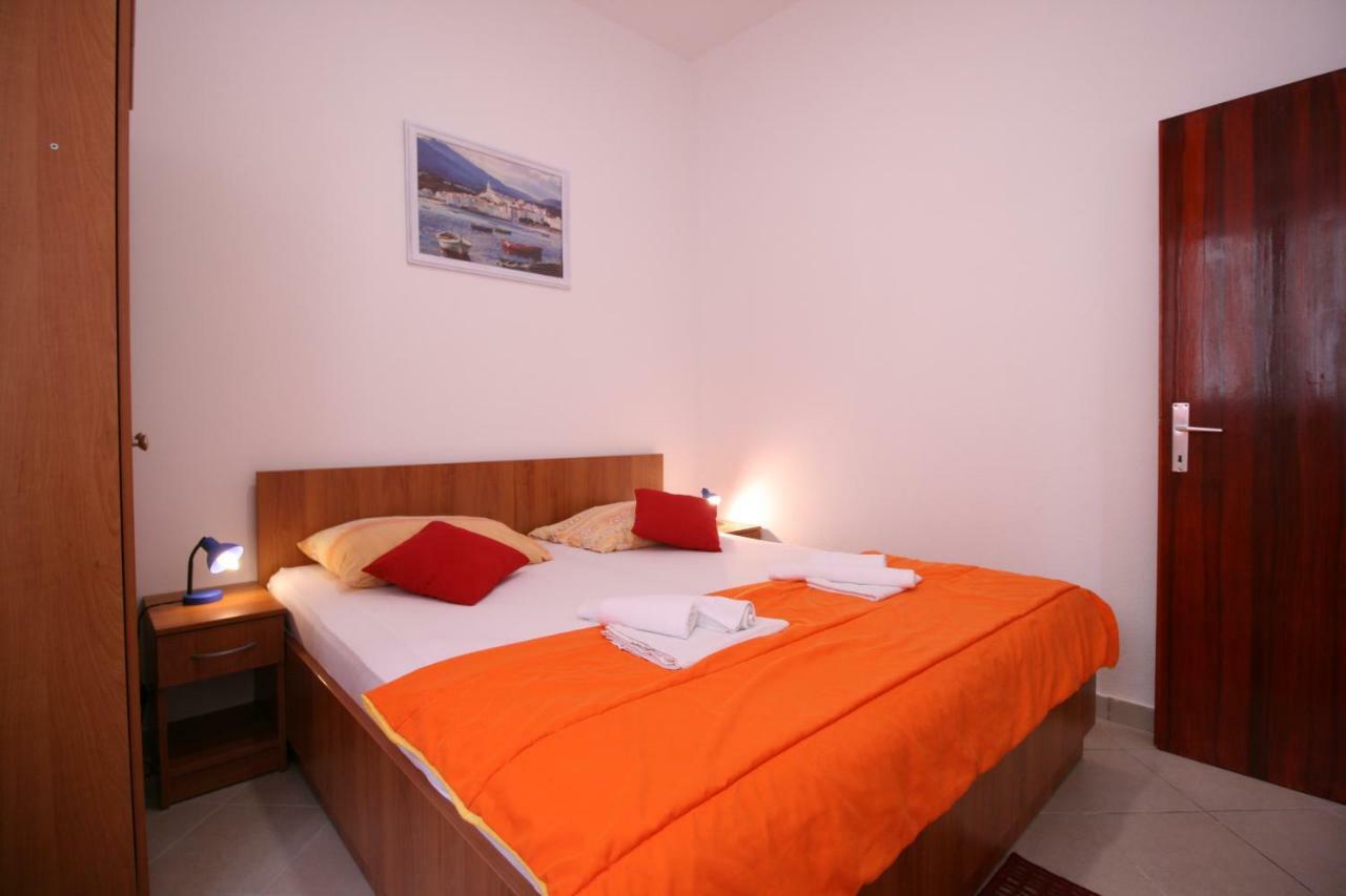 Apartmani Diki Макарска Экстерьер фото