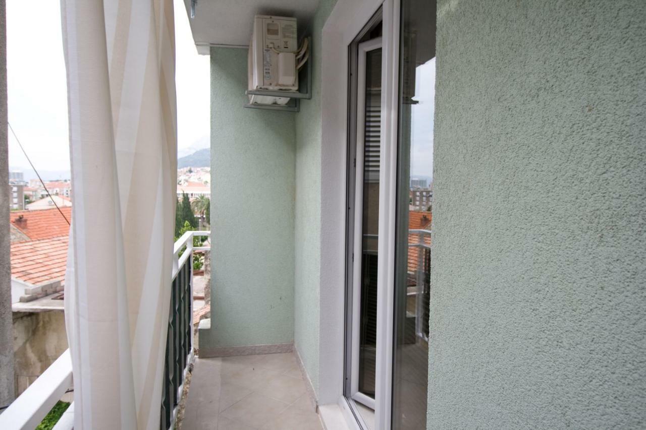 Apartmani Diki Макарска Экстерьер фото