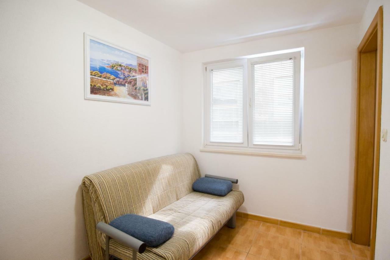 Apartmani Diki Макарска Экстерьер фото