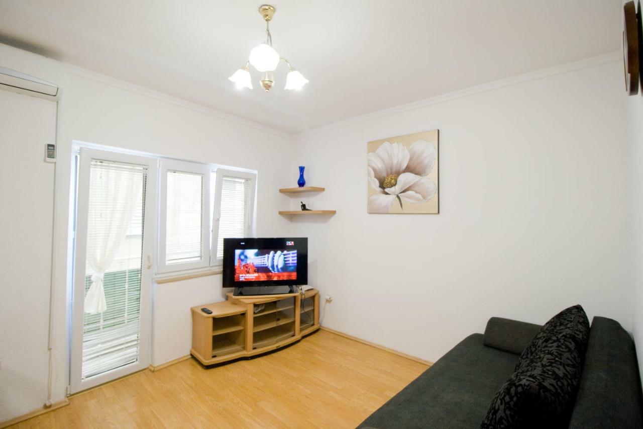 Apartmani Diki Макарска Экстерьер фото
