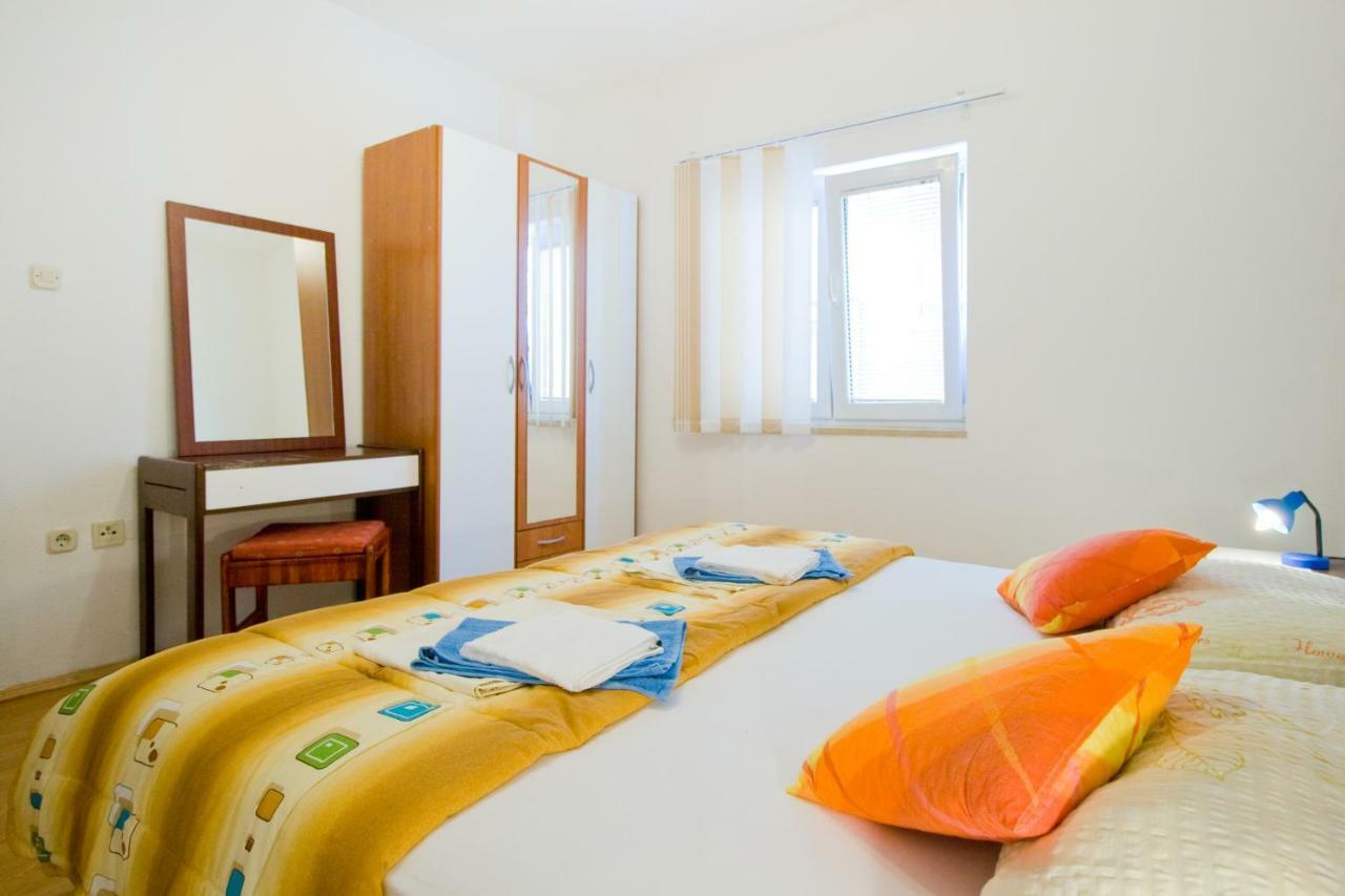 Apartmani Diki Макарска Экстерьер фото