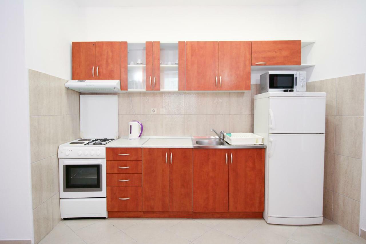 Apartmani Diki Макарска Экстерьер фото