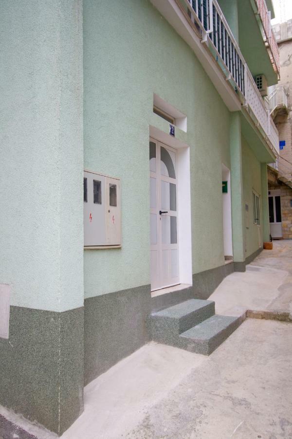 Apartmani Diki Макарска Экстерьер фото