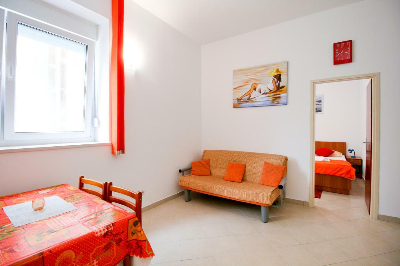 Apartmani Diki Макарска Экстерьер фото